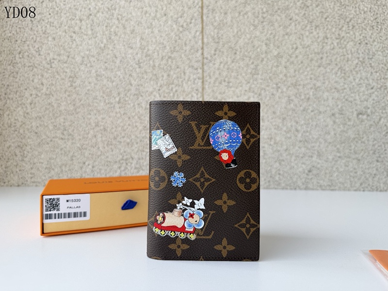 LVutton M15320 Vivienne Passport Case