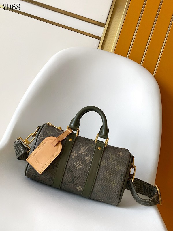 LVutton Keepall Bandoulière 25 Monogram Surfin’ Canvas Bag