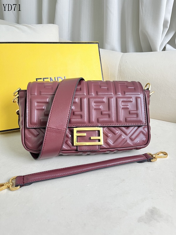FENDI YD7163 Baguette Clutch