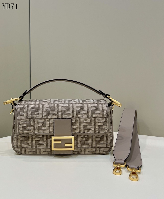 FENDI YD7155 Classic Baguette Handbag