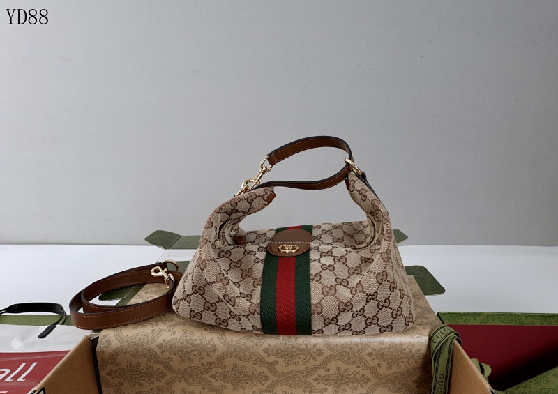 Gucc1 YD8848 Vanity Bag in Beige GG Supreme Canvas