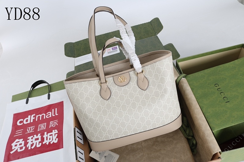 Gucc1 YD8853 GG Supreme Tote Bag