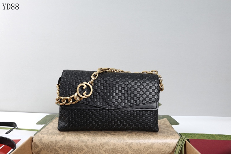 Gucc1 YD8874 Black GG Supreme Chain Shoulder Bag