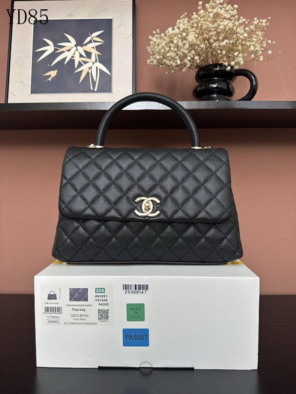 CHANELL YD85 Quilted Caviar Leather Shoulder Bag