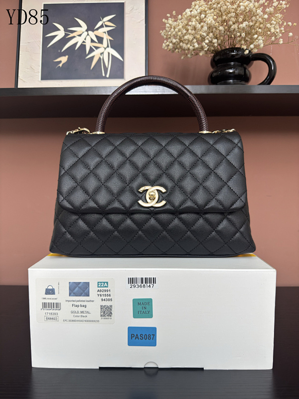 cover-228675253 CHANELL YD85 Quilted Flap Bag