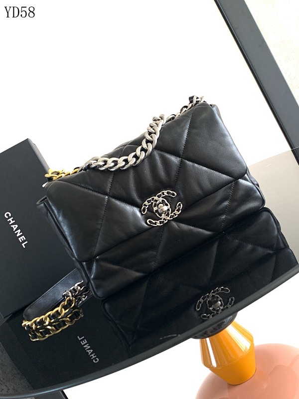 cover-230942315 CHANELL YD58 Quilted Leather Shoulder Bag