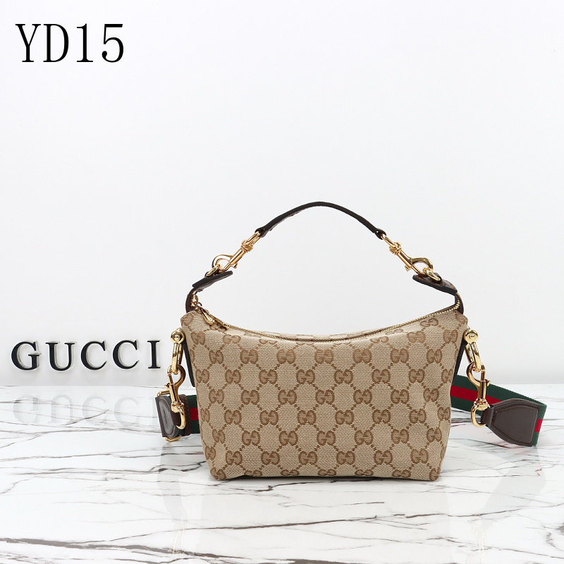 Gucc1 YD1548 GG Supreme Canvas Shoulder Bag