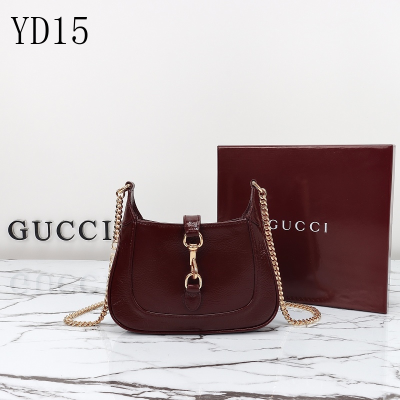 Gucc1 YD15 Crossbody Bag in Red Leather