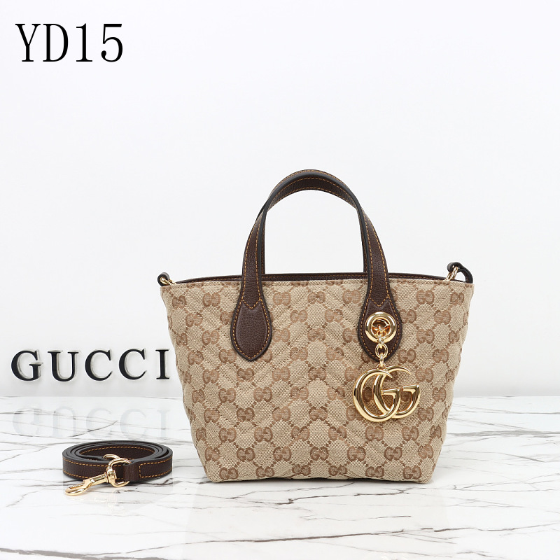 Gucc1 YD15 GG Supreme Tote Bag