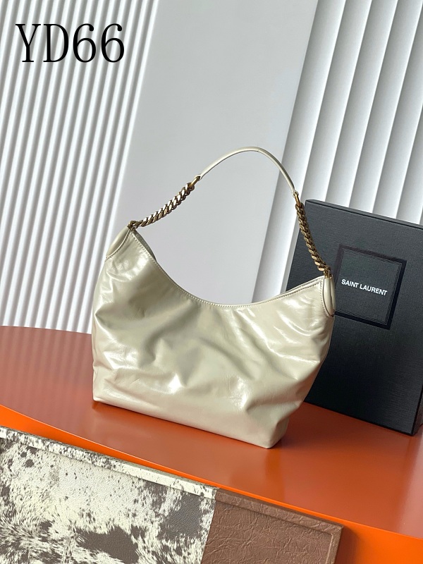 cover-238713751 LVutton YD6670 Oil Wax White Chain Hobo Bag