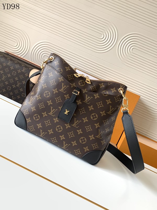 LVutton YD9845 Odéon Medium Shoulder Bag