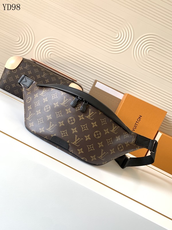 cover-240466683 LVutton M44336 Monogram Eclipse Belt Bag