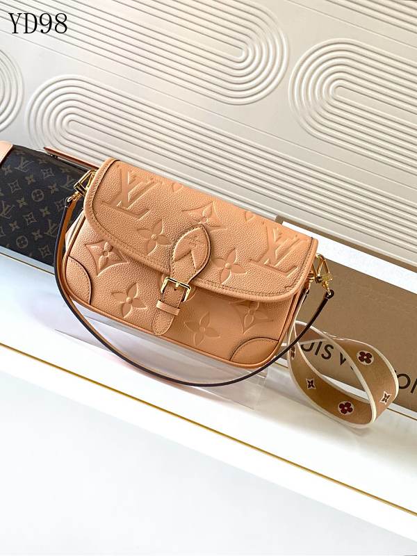 cover-240467489 LVutton YD98 Diane Monogram Empreinte Leather Shoulder Bag