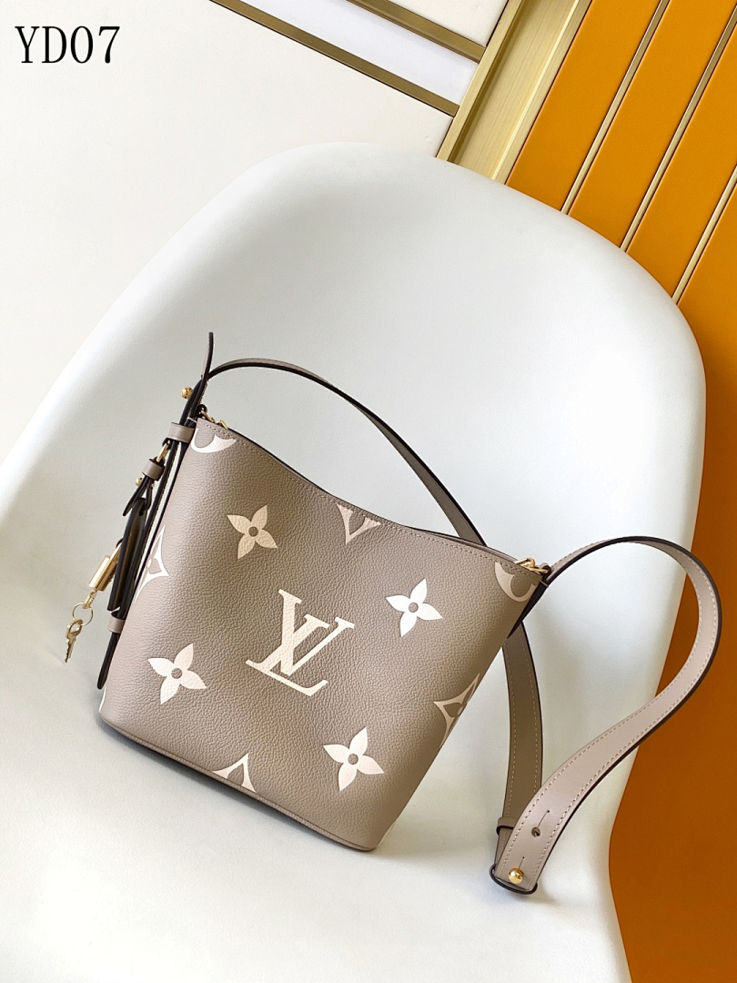 LVutton M13045 Gray Monogram Canvas Crossbody Bag