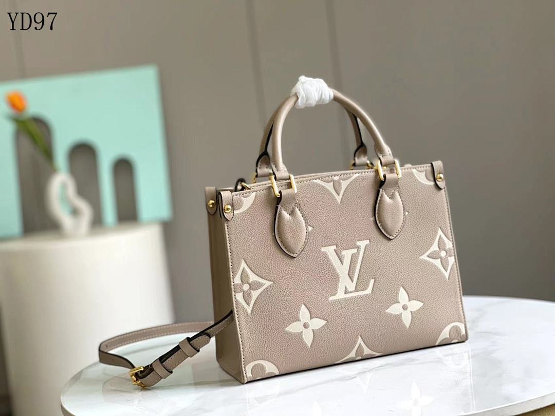 LVutton YD97048 46647 Capucine Monogram Canvas Tote
