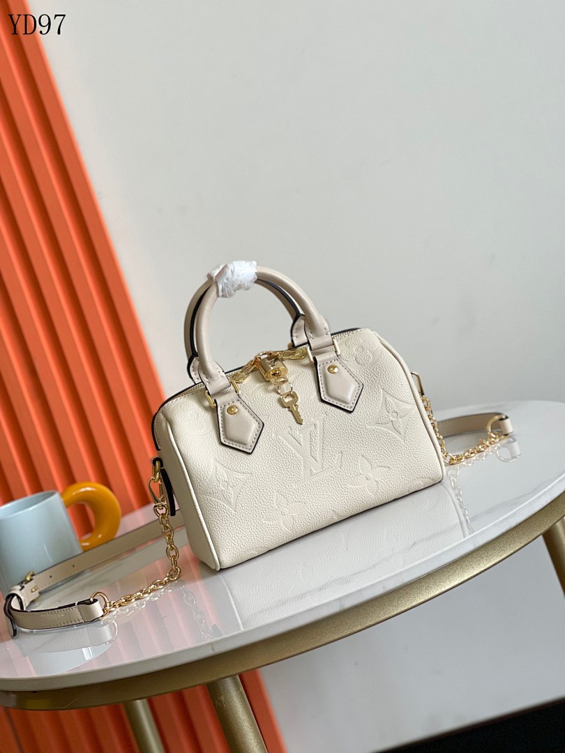 LVutton YD97052 M58953 M46575 White Leather Chain Shoulder Bag