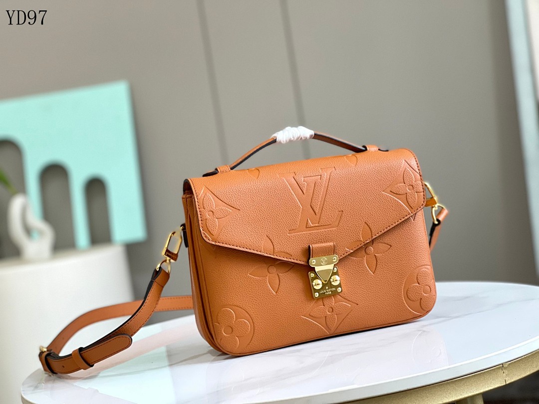 LVutton YD97055 41487 Caramel Leather Pochette Metis