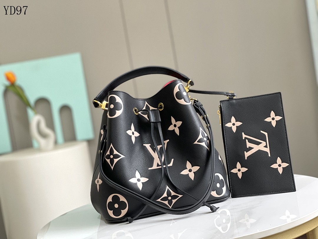LVutton Monogram Empreinte Pochette Metis