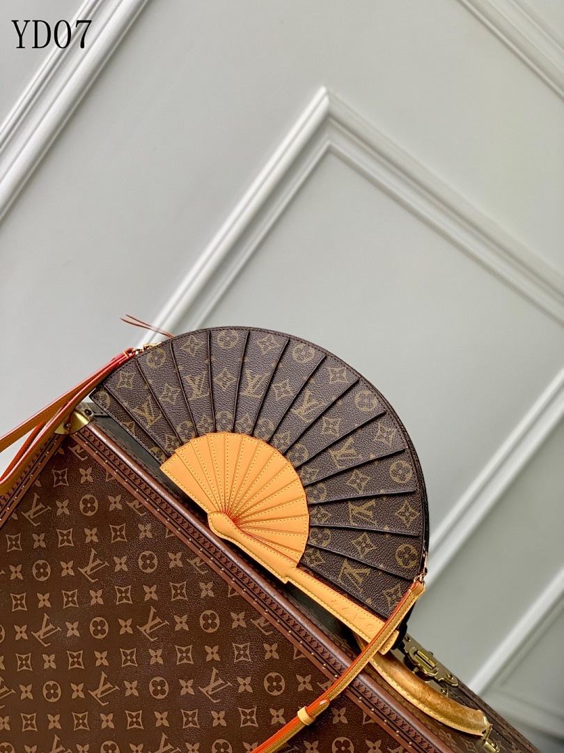 LVutton M14804 Monogram Canvas Pochette Metis