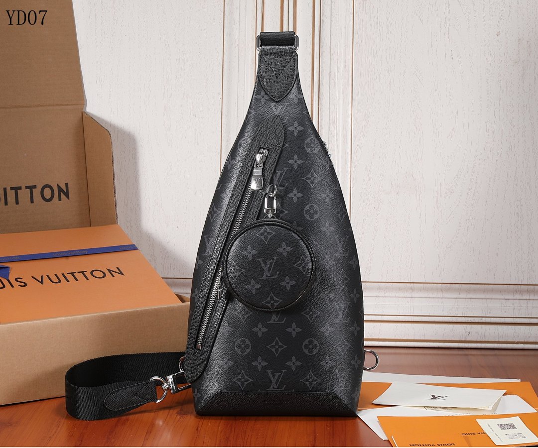 LVutton M30936 Monogram Eclipse Pochette Metis