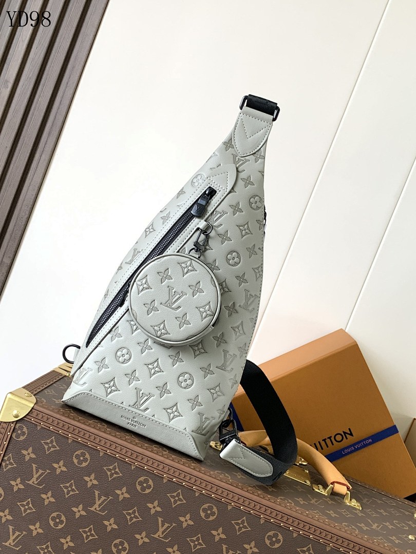 LVutton YD98067 M14916 Monogram Empreinte Leather Crossbody Bag