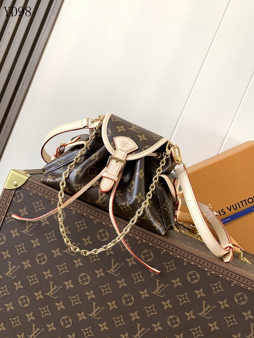 LVutton Monogram Canvas Keepall Duffle 1 LVutton Monogram Canvas Keepall Duffle