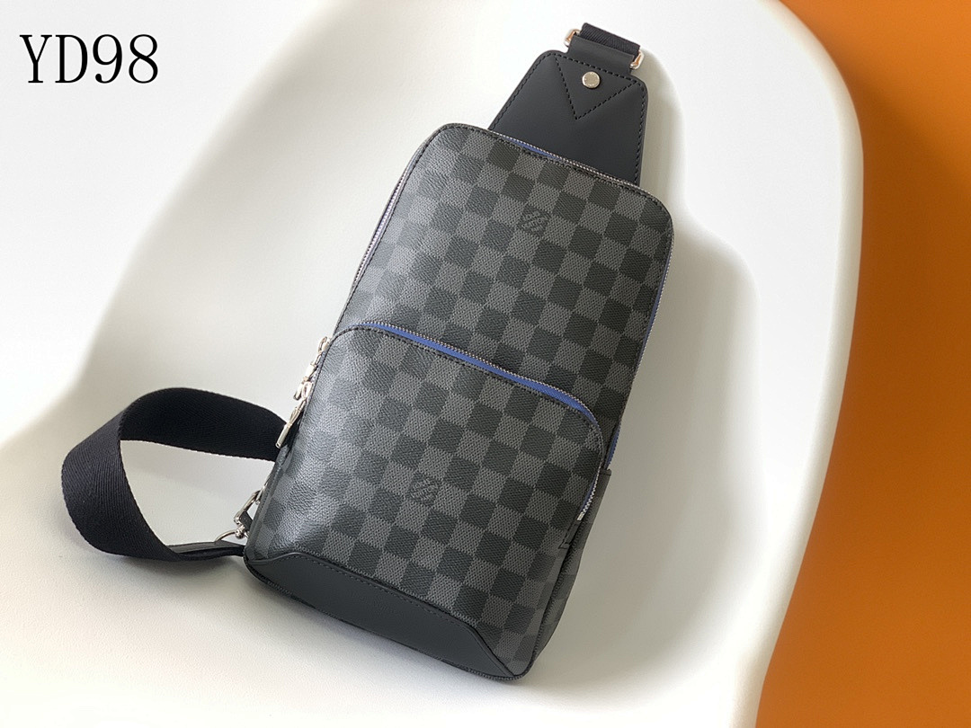 LVutton Damier Graphite Pochette Metis