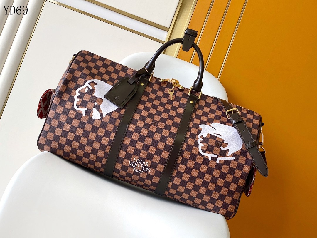 LVutton Damier Ebene Neverfull Tote