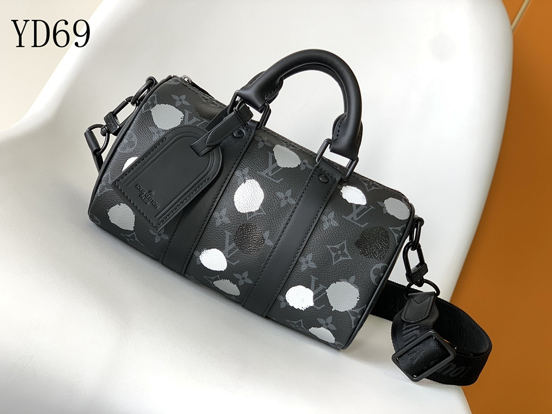 LVutton YD68060 Monogram Eclipse Nano Bouteille