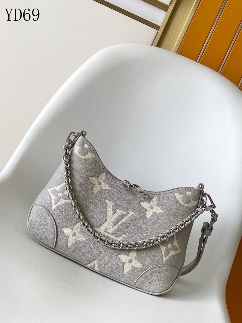 LVutton M14211 Pochette Metis in Light Grey Monogram Canvas