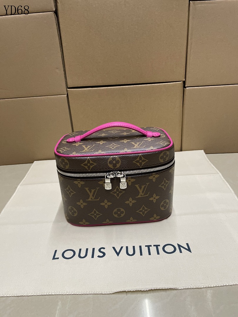 LVutton Trousse Toilette 24 Cosmetic Pouch