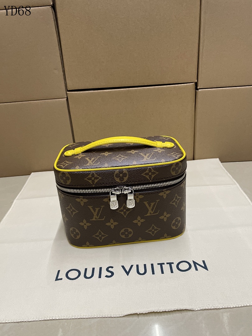 LVutton YD68046 M12654 Cosmetic Pouch 1 LVutton YD68046 M12654 Cosmetic Pouch