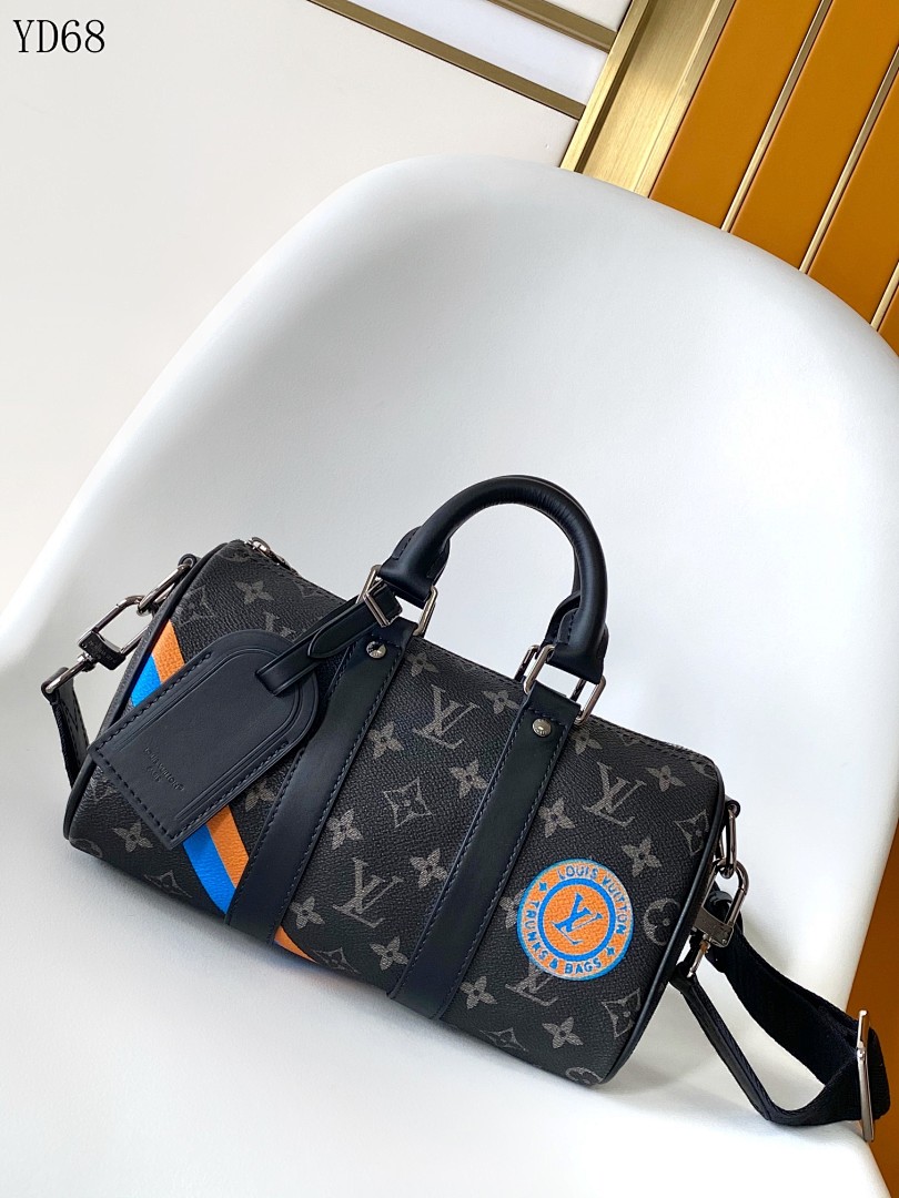 LVutton Monogram Multicolore Pillow Bag