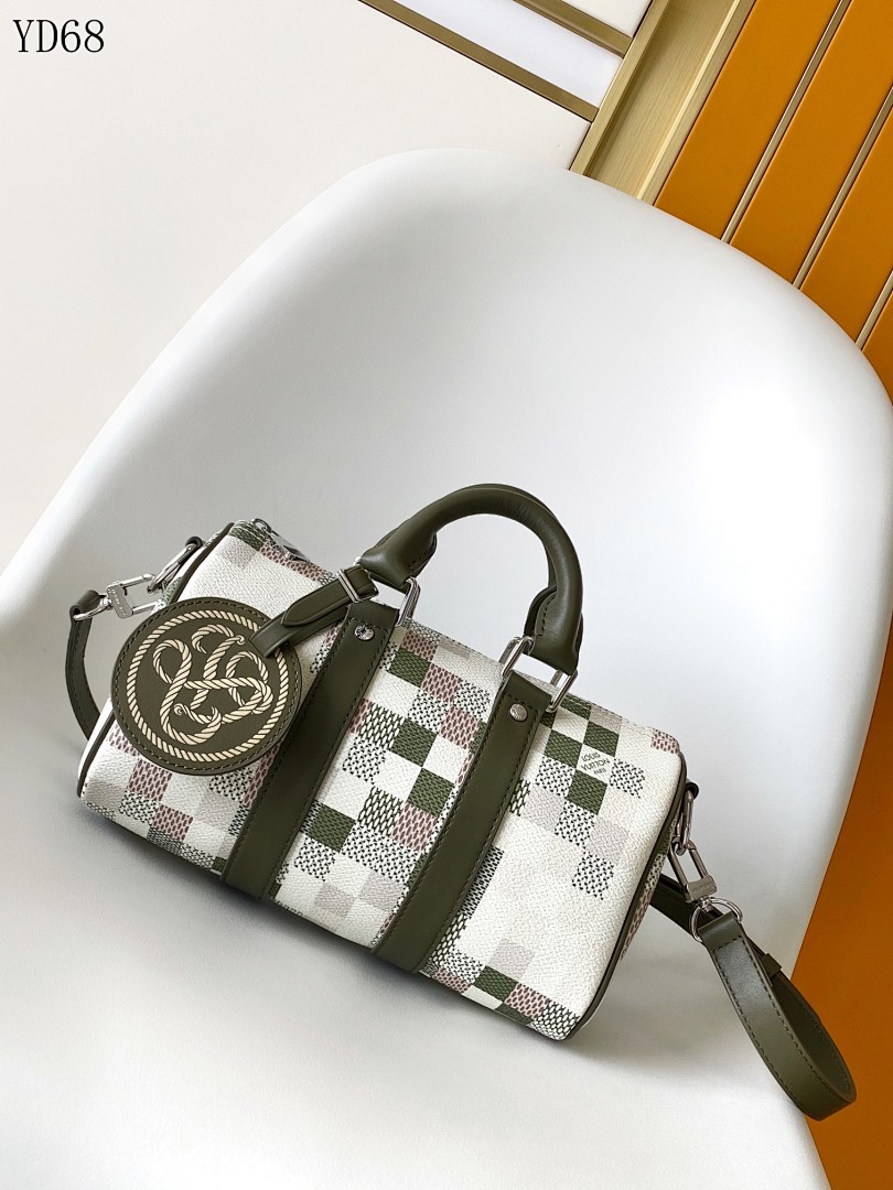 LVutton YD68057 Gradient Checkered Pillow Bag