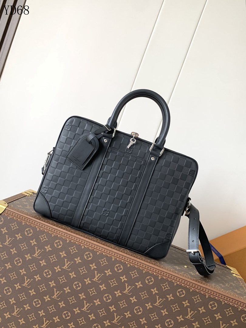 LVutton YD68072 M40444 Quilted Leather Briefcase