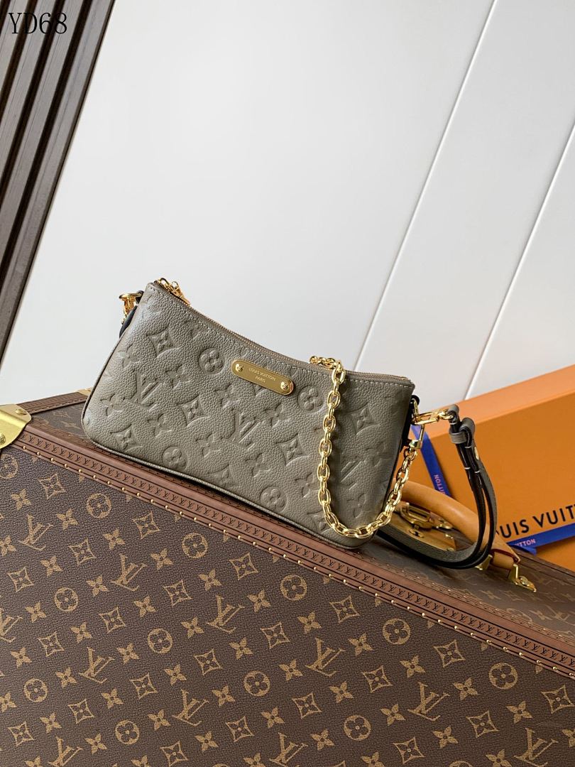 LVutton Pochette Metis