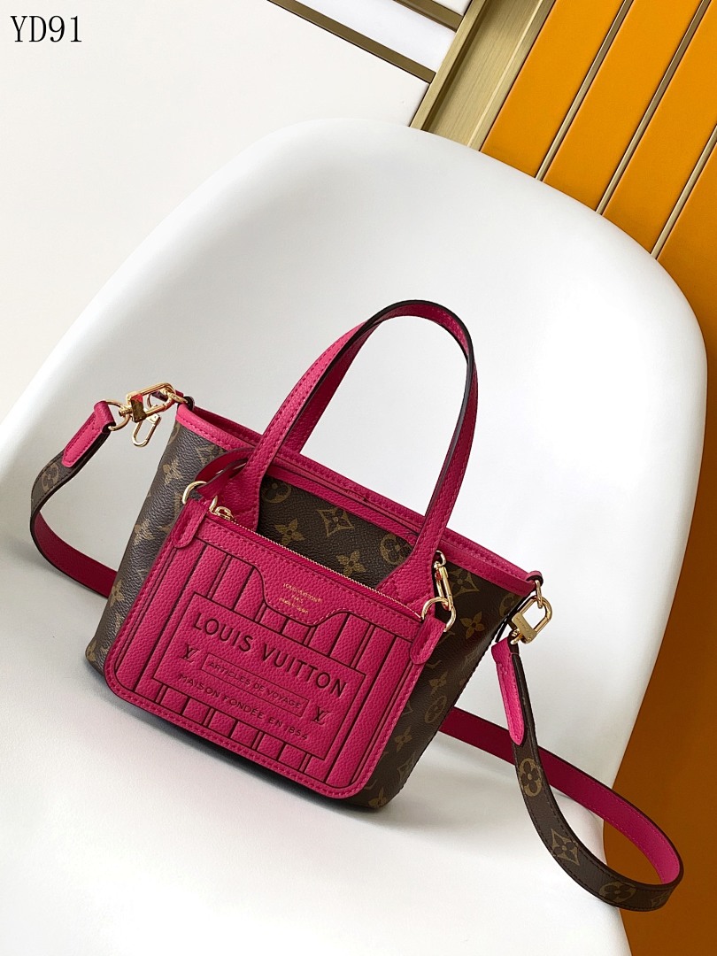 LVutton M12106 Mini Pochette Metis in Fuchsia