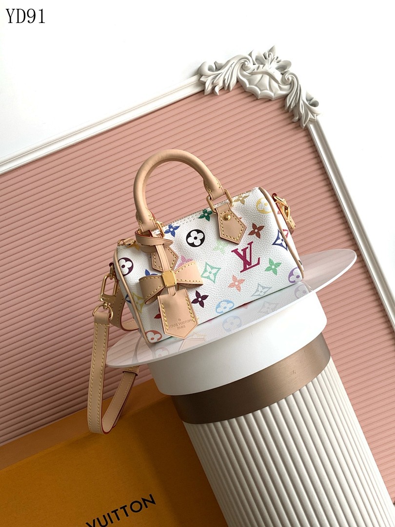 LVutton YD91047 M13391 White Multicolor Monogram Nano Bouteille 1 LVutton YD91047 M13391 White Multicolor Monogram Nano Bouteille