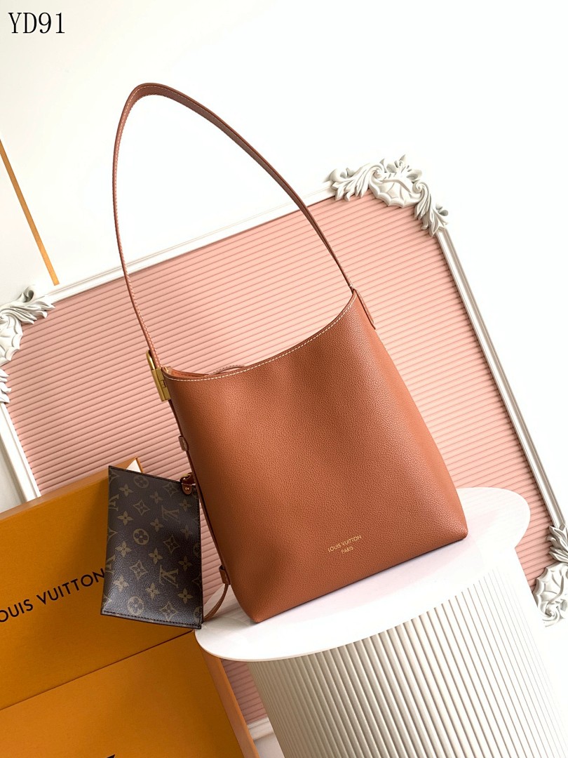 LVutton M25354 Tote Bag in Brown