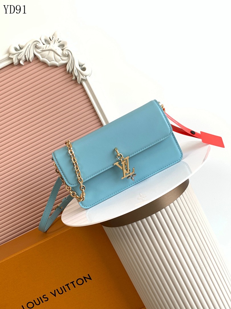 LVutton YD91051 Capucines MM Clutch 1 LVutton YD91051 Capucines MM Clutch