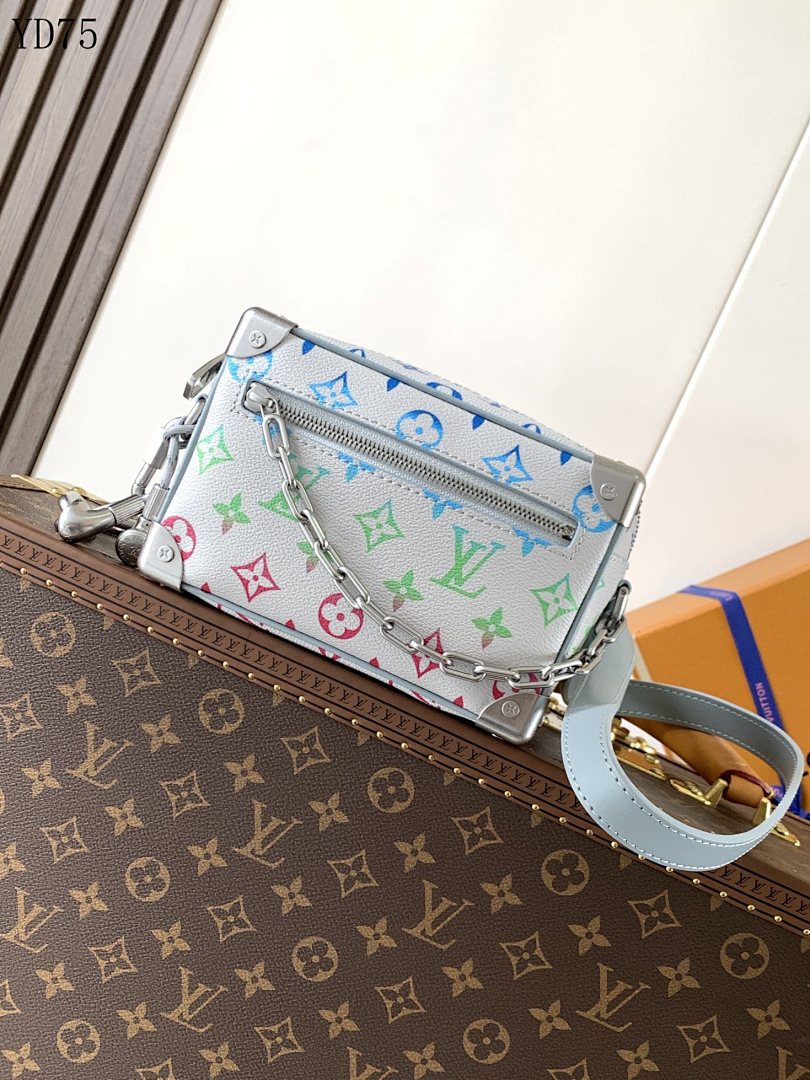LVutton YD75067 Multicolor Monogram Canvas Nano Bouteille 1 LVutton YD75067 Multicolor Monogram Canvas Nano Bouteille
