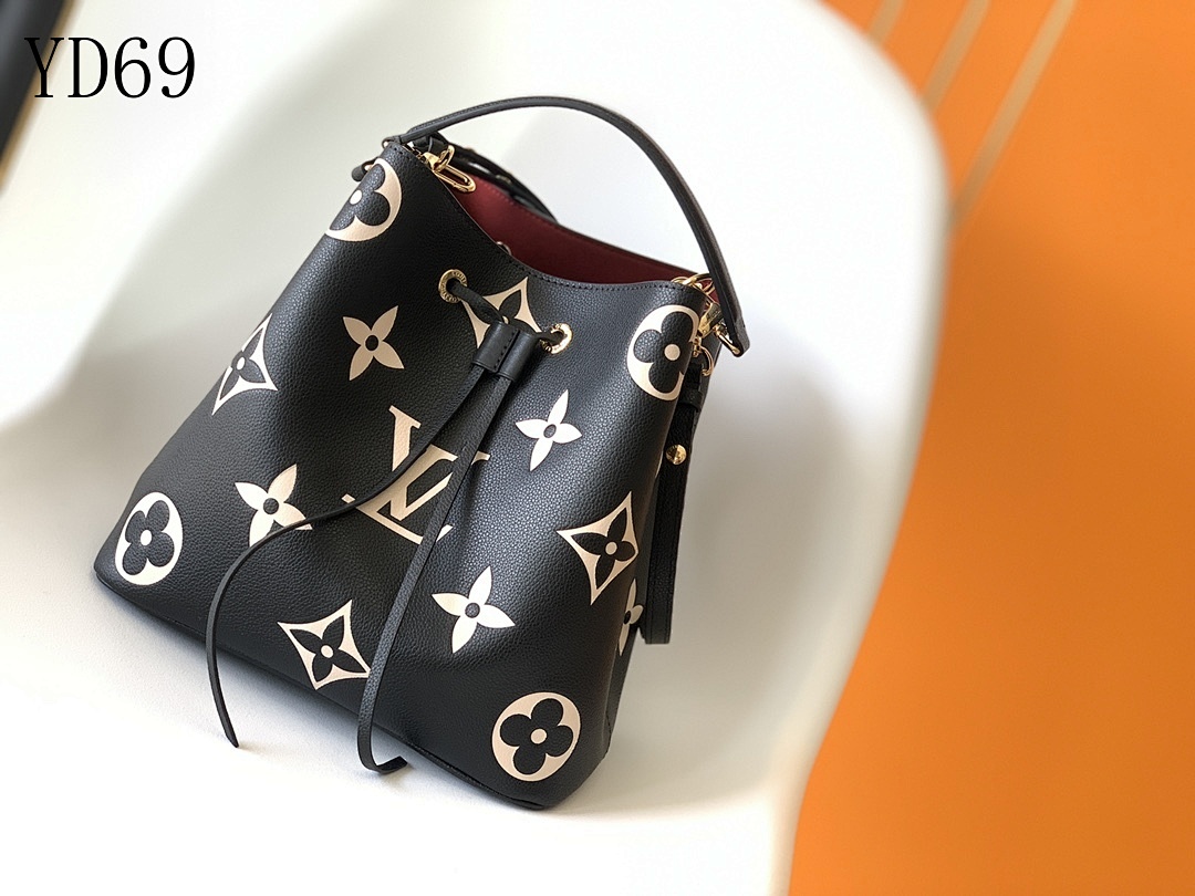 LVutton M45497 Monogram Canvas Nano Speedy