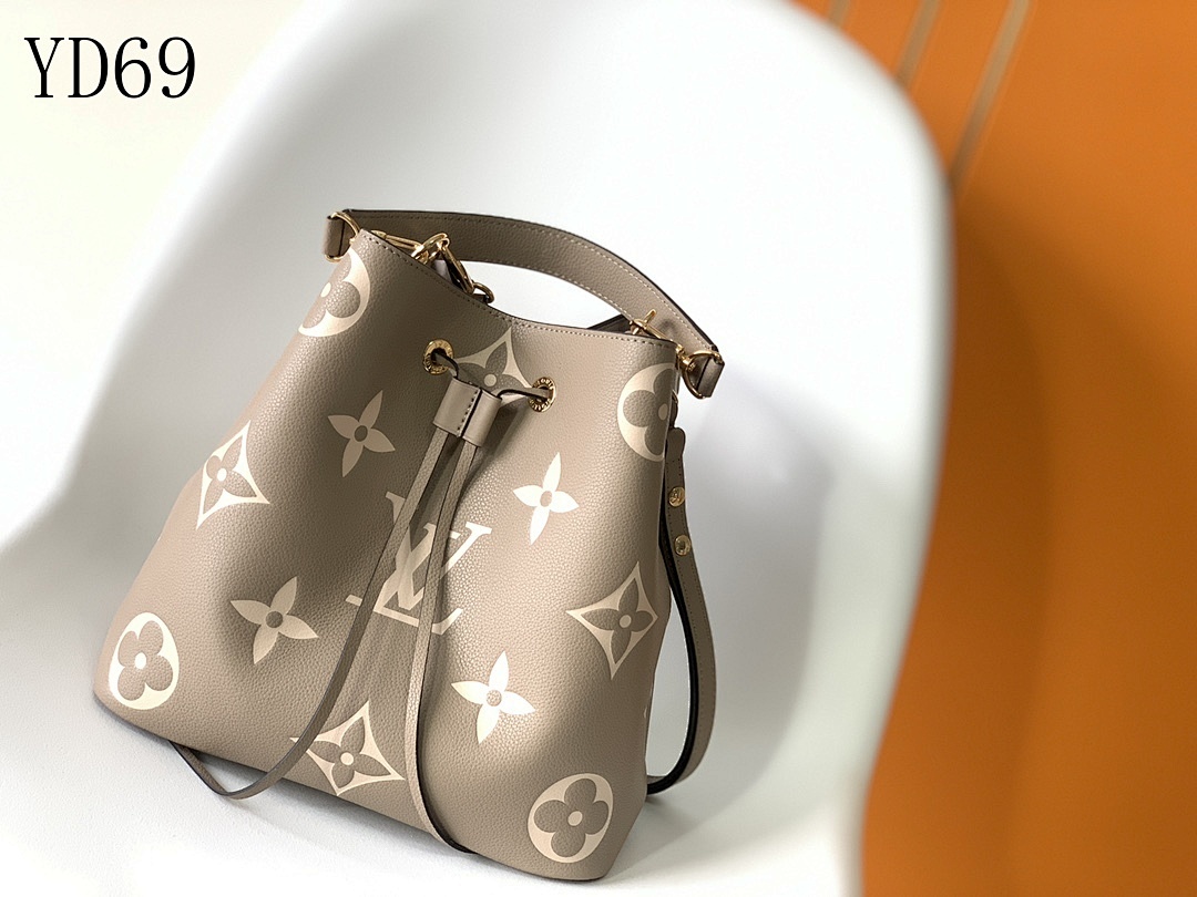 LVutton YD6957 M45497 Pochette Metis