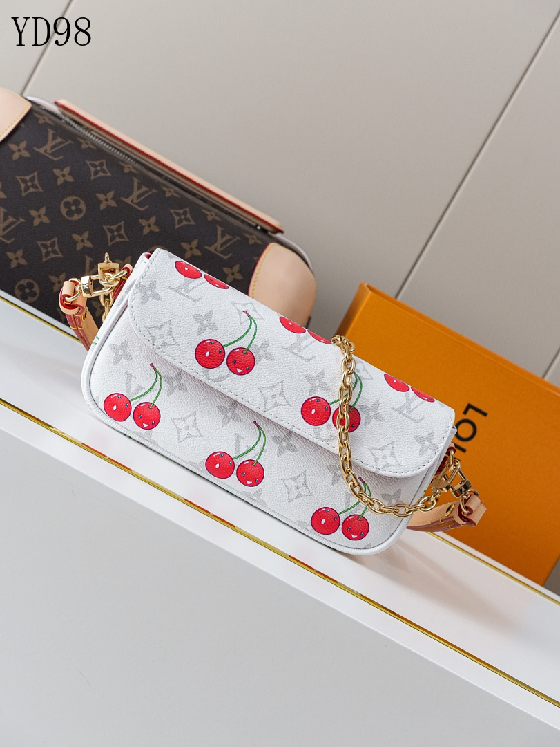 LVutton YD9838 Cherry Print Pochette Metis