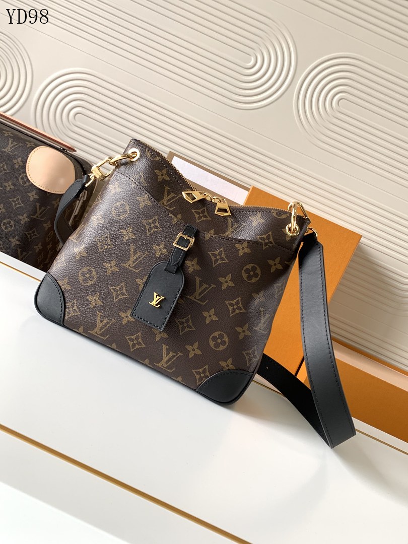 LVutton YD9844 Pochette Metis