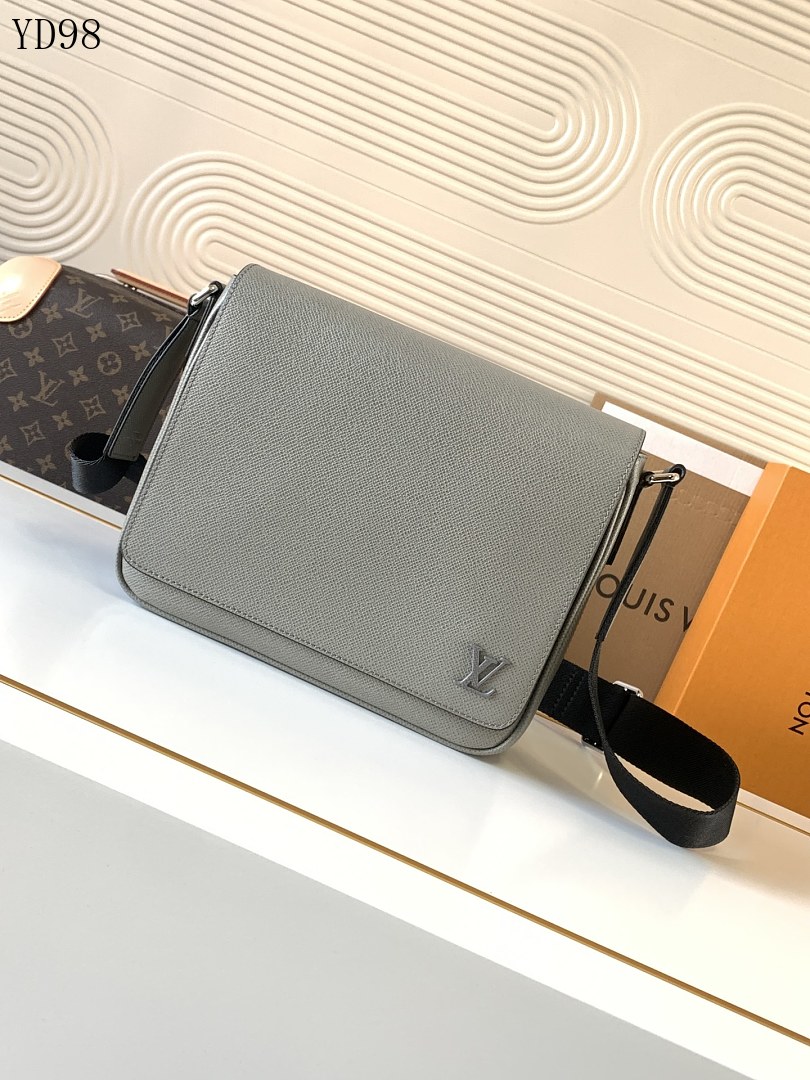 LVutton YD9855 Pochette Metis