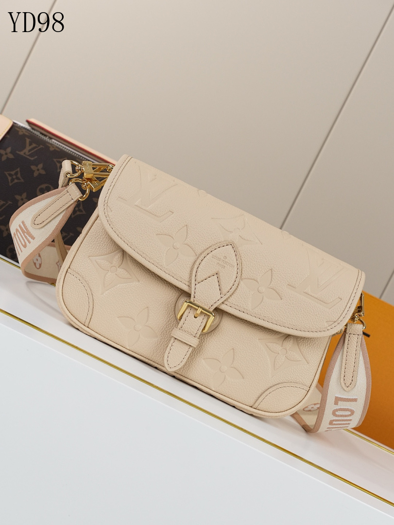 LVutton YD9858 Pochette Metis